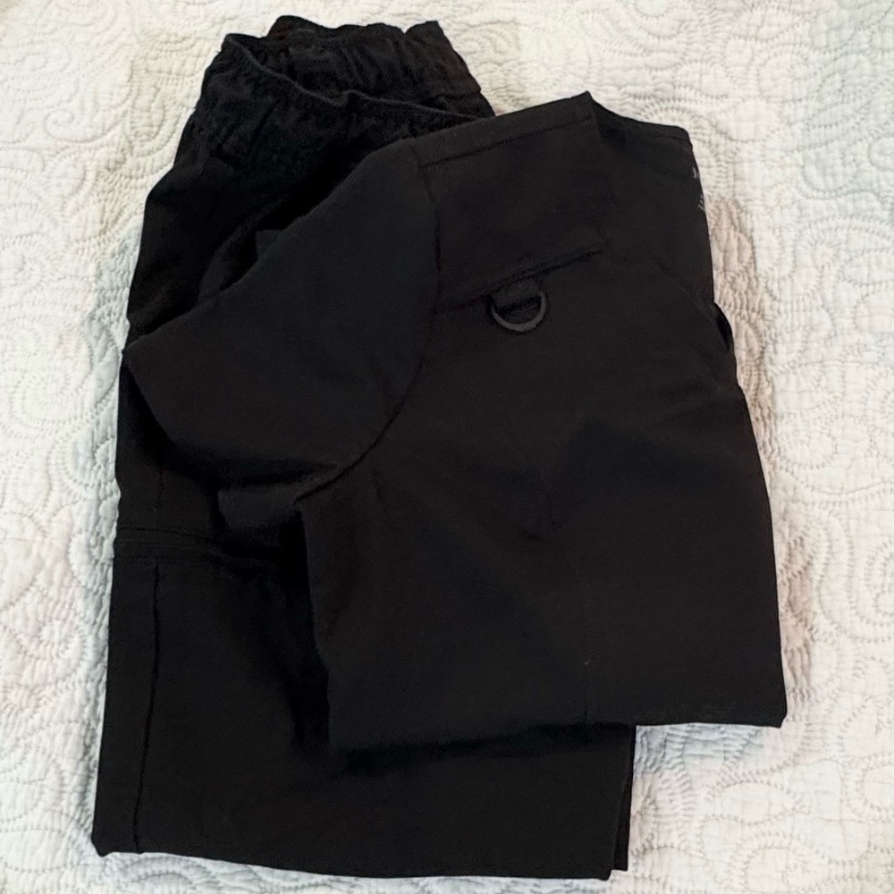 Jaanuu Women's Black Cargo Pants